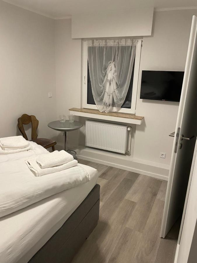 Glessener Braustube Hotel Bergheim  Bagian luar foto